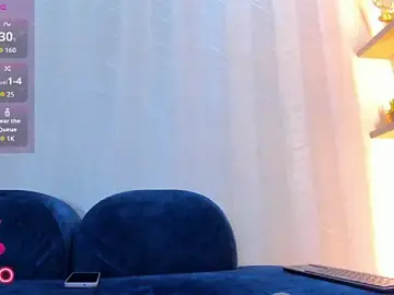 Naomii_Viper  live sex cam