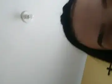 Renatinhaabe  live sex cam