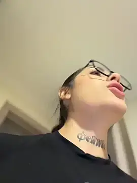 Sarasanders_4  live sex cam