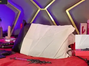 Scarlettt_Ass  live sex cam