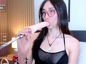 Doll_bella_  live sex cam