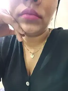 Preety_glad  live sex cam