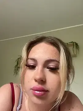 Kiaramoretti2006  live sex cam