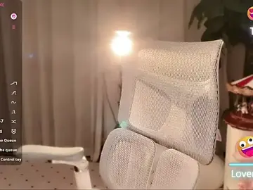 Vyizh-  live sex cam
