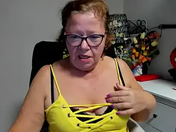 Adelewildx  live sex cam