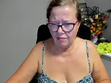Adelewildx  live sex cam