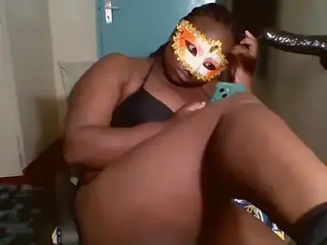 Bustyslu  live sex cam