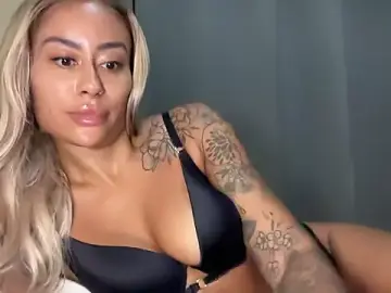 CoCo-Queen  live sex cam