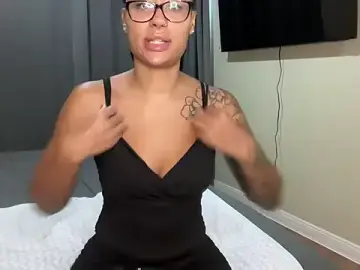 CoCo-Queen  live sex cam