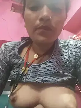 Hotravtapal477  live sex cam