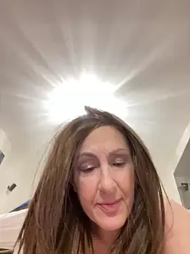 Jizzlane  live sex cam