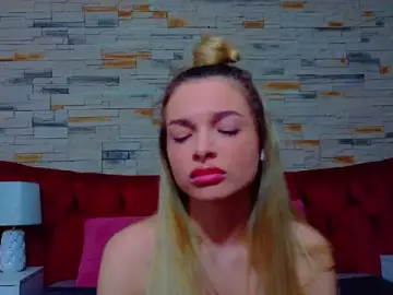 LannaSkyy  live sex cam