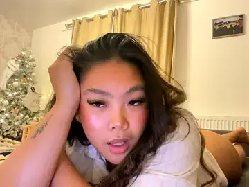 MissCherryyxox  live sex cam