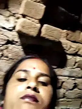 Queen_sanjna  live sex cam