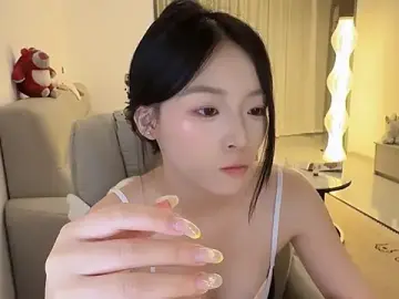 Robin-o3  live sex cam