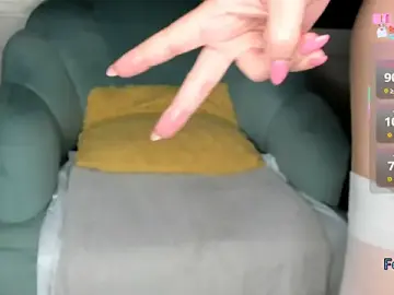 Bigkiss4u_carla  live sex cam