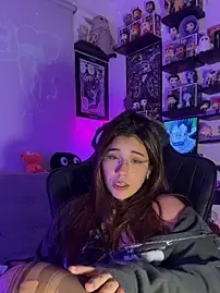 Crystal_bunny7  live sex cam