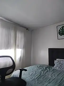 Samanthachop  live sex cam