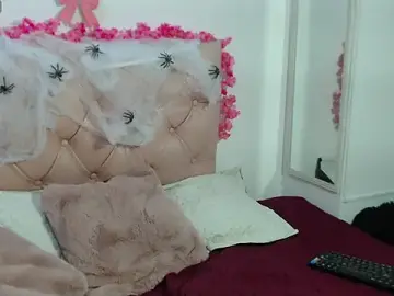 Samanthachop  live sex cam