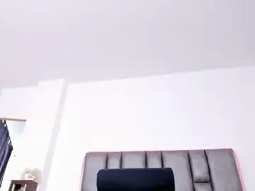 Sarahhernandez  live sex cam
