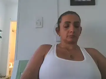 Xulay11  live sex cam