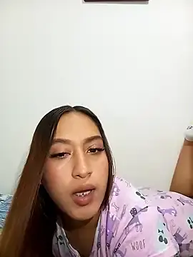 EmillyyRoss04  live sex cam