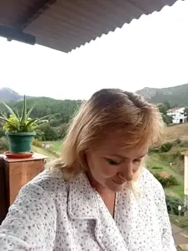 Luzia-Sal  live sex cam