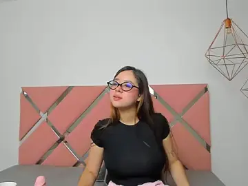 Nikkibabe_  live sex cam