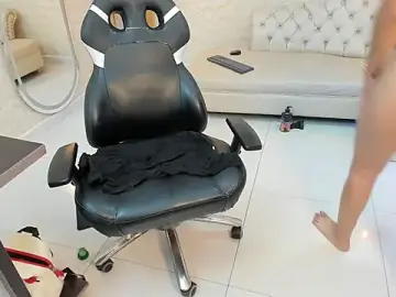 Zoe-Kitty  live sex cam