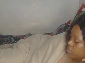 Curvysexybody  live sex cam