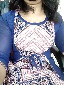 Cute-bird-  live sex cam