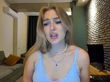 Fifteenpoem  live sex cam