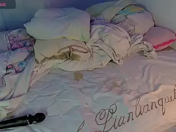 Kiarybell__  live sex cam