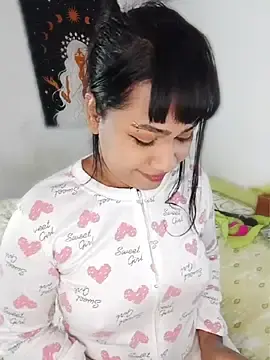 Kiarybell__  live sex cam