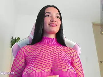 Sharlotte_23  live sex cam