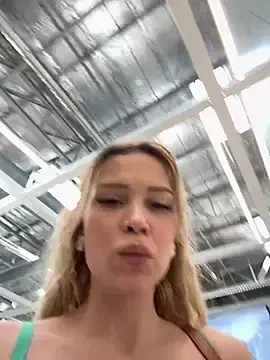 Girl_Mia  live sex cam