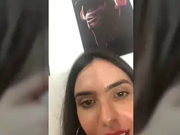Liaaahsozua  live sex cam