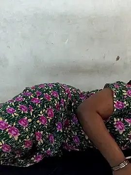 MaaliiiPonuTamil  live sex cam