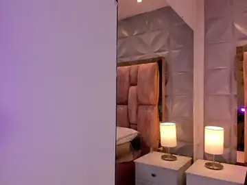 Paris_Velvet  live sex cam