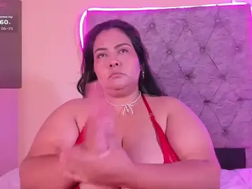 Scarle-boobs  live sex cam