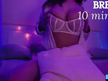 Emily_Gin  live sex cam