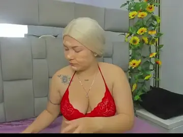 MedusaOwens  live sex cam
