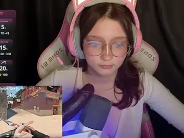 PinkiiAura  live sex cam
