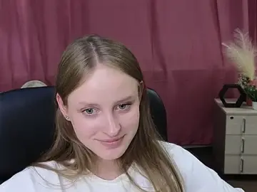 VinaNeslusan  live sex cam