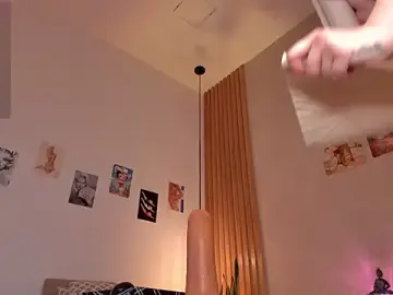 PawgGirl18  live sex cam