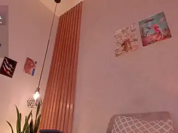 PawgGirl18  live sex cam