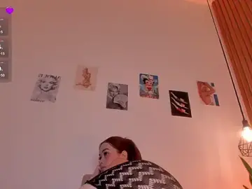 PawgGirl18  live sex cam