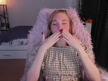 ReddHotPipper  live sex cam