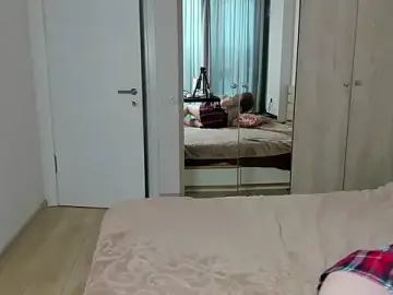 ReddHotPipper  live sex cam