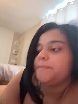 Goldenevny  live sex cam